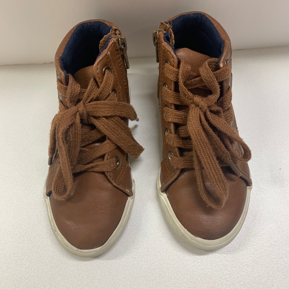 Size 8 toddler shoes